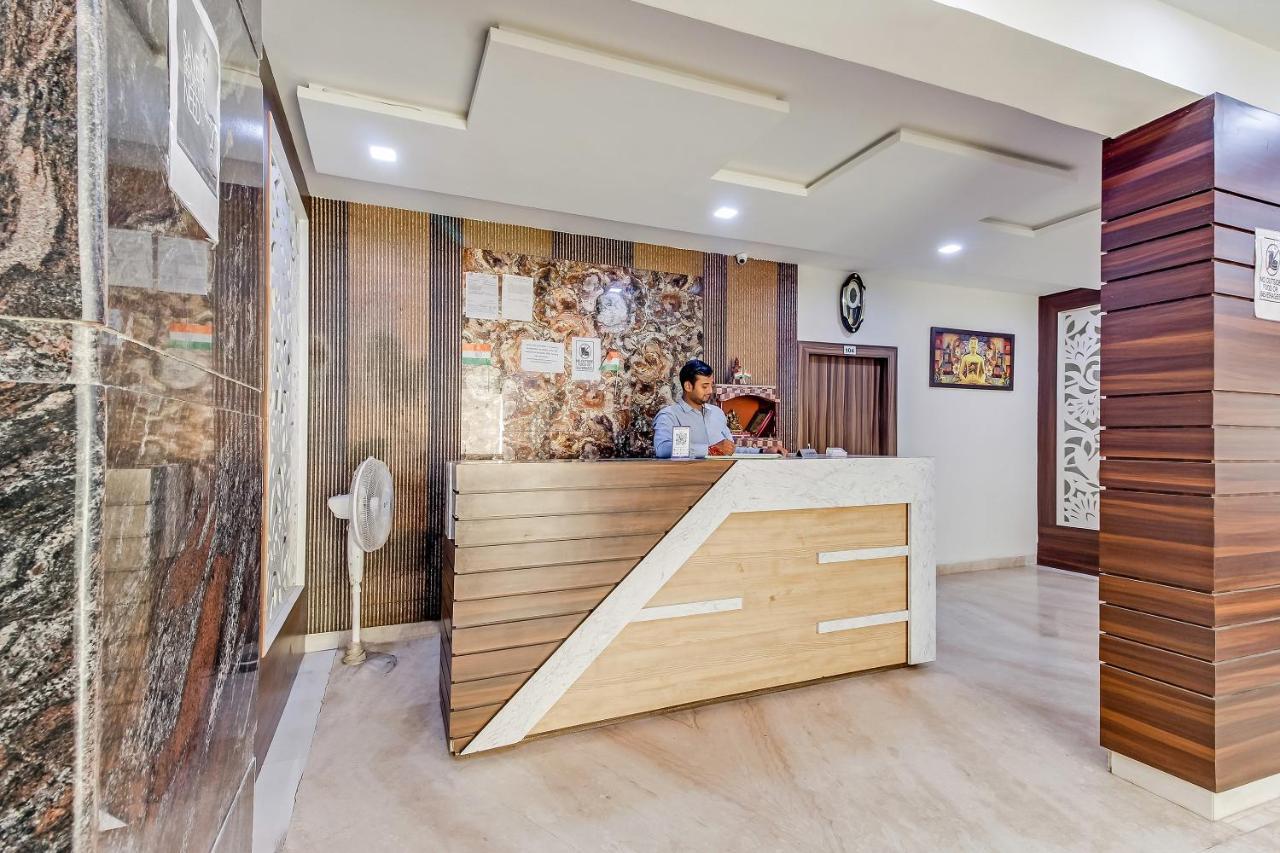 Oyo 10213 Hotel Panache ماثورا المظهر الخارجي الصورة